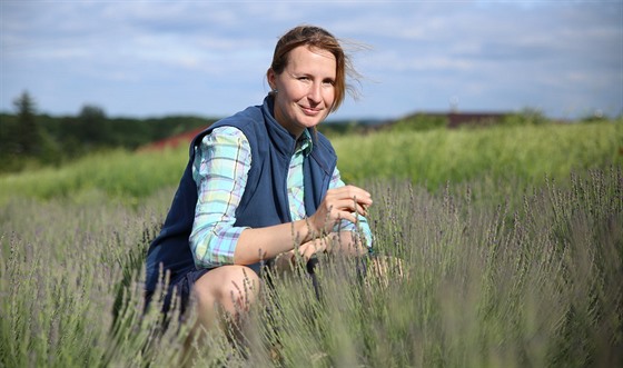 Anna Nová Kuerová zaala s pstováním levandule na prodej na mateské...