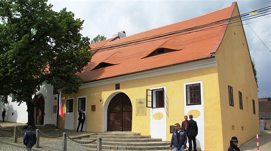 Centrum mistra Jana Husa v Husinci bylo v rodném dom známého uence oteveno...