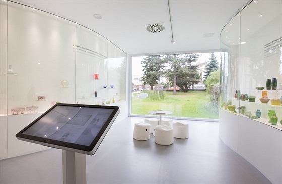 Pavilon skla Klatovy nabízí dstojný píbytek pro historické sklo i soudobé...