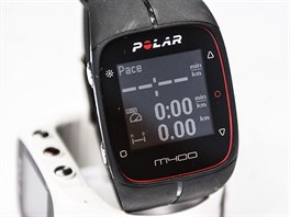 TEST: Polar M400 - Pi trninku mte na vbr ze zobrazen a 4 datovch pol...