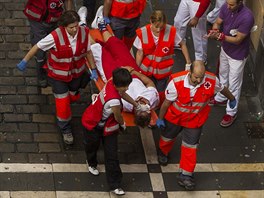 Ve panlsku probíhá festival San Fermín, který ron piláká tisíce turist....