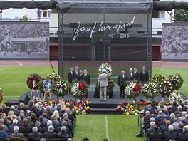 Poslední rozlouení s Josefem Masopustem se uskutenilo na stadionu Dukly na...