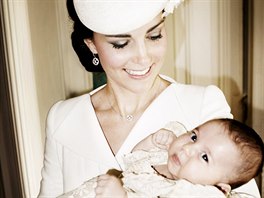 Vévodkyn Kate a její dcera Charlotte na ktu princezny(5. ervence 2015)