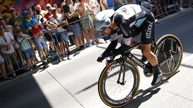 Mark Cavendish na trati vodn asovky jednotlivc na Tour de France.