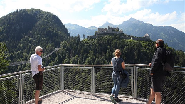 Pohled na hrad Ehrenberg, kter Highline 179 spojuje s pevnost Claudia.