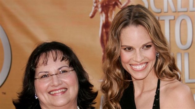 Hillary Swankov se svou matkou Judy v roce 2005