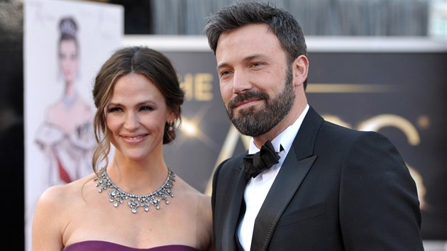 Jennifer Garnerov a Ben Affleck psobili jako dokonal pr. Pesto se tento rok objevilo nkolik zprv o jejich rozchodu. Akoli takov spekulace vyvraceli, vypad to, e je rozchod definitivn. Za rozpadem vztahu pr stoj chva, kter se starala o jejich dti. (snmek z roku 2013)