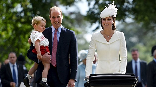 Princ William s manelkou Kate a dtmi po ktu princezny Charlotte (5. ervence 2015)