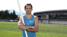 BIENVENUE. Tykaský král Renaud Lavillenie nechal dva dny nahlédnout do...