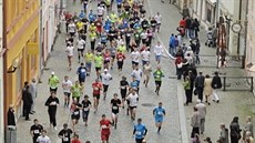 PŘEKONAJÍ TISÍCOVKU? Loňského premiérového ročníku Jihlavského půlmaratonu se... PŘEKONAJÍ TISÍCOVKU? Loňského premiérového ročníku Jihlavského půlmaratonu se...