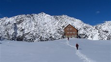 Chata Neue Reichenberger Hütte v Tauernských Alpách.