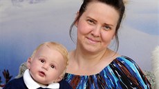 Natalie Lawrence a její panenka prince George Natalie Lawrence a její panenka prince George