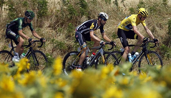 Chris Froome (vpravo) bhem 13. etapy Tour de France