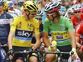 Britsk cyklista Chris Froome debatuje na startu 14. etapy Tour de France se...