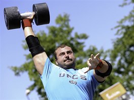 Prvn ronk soute Strongman Brno (11. ervence 2015)