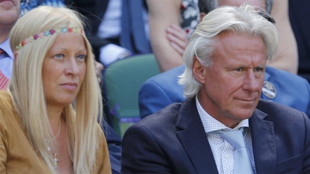 Bval slavn tenista Bjrn Borg se svou enou Patrici sleduj semifinle Wimbledon.