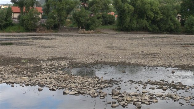 eka Berounka se u Zadn Teban d pejt suchou nohou (14.7.2015)