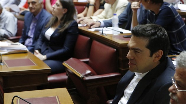 Alexis Tsipras v eckm parlamentu.