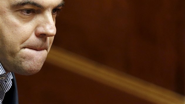 eck premir Alexis Tsipras na ptenm jednn parlamentu (10. ervence 2015)