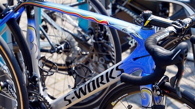 ralo design na kole italskho jezdce Vincenza Nibaliho, pezdvanho ralok z Messiny