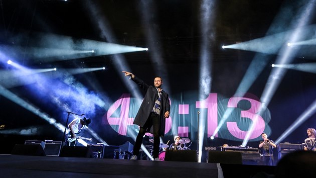 Koncert britsk kapely Kasabian pithl druh festivalov den nejvt pozornost. (17. ervence 2015)