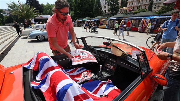 V Karlovch Varech odstartoval tet ronk Carlsbad Classic. Jedn se o zvod historickch automobil.