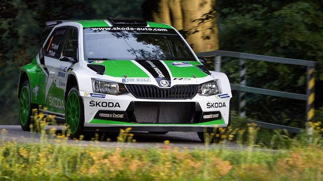 Jan Kopecký se spolujezdcem Pavlem Dreslerem bhem Rallye Bohemia