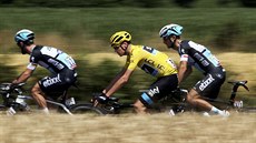 Lídr prbného poadí Chris Froome zachycen v 8. etap slavného cyklistického...