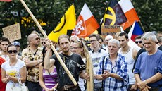 Demonstrace proti EU a pílivu uprchlík na Václavském námstí v Praze (18....