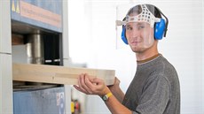 Vědci z Mendelovy univerzity zkoumají dřevo. Mají nové dřevařské centrum. Vědci z Mendelovy univerzity zkoumají dřevo. Mají nové dřevařské centrum.