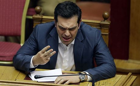 ecký premiér Alexis Tsipras  v parlamentu.