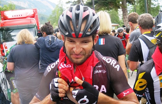 Jan Bárta v cíli sedmnácté etapy Tour de France.