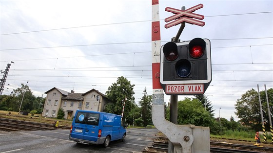 Pejezd ve Studénce, na kterém v roce 2015 dolo ke stetu vlaku s kamionem....