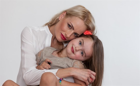 Markéta Diviová-Fuxová s dcerou Natálkou