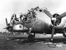 B-17G, na zkladnu se vracely i tce pokozen letouny. Nkte lenov...