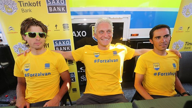 Hlavn postavy stje Tinkoff-Saxo. Zleva: Peter Sagan, majitel Oleg Tikov a Alberto Contador.