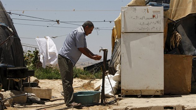 Palestinsk osada, co se nevzdv. Susja el izraelskm buldozerm