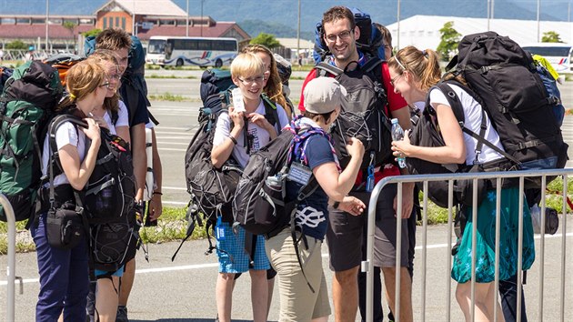 Prvn skupinky eskch skaut dorazila na tboit v Yamagui, kde se kon svtov skautsk jamboree.