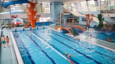 V Kolíně se koupe prima. Venkovní areál doplňuje velký vodní svět uvnitř. A... V Kolíně se koupe prima. Venkovní areál doplňuje velký vodní svět uvnitř. A...
