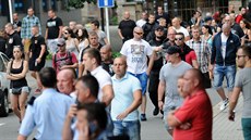Odprci uprchlík se v Ostrav po skonení demonstrace vydali na pochod do...