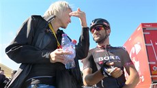 DISKUSE V CÍLI. Jan Bárta za cílem pedposlední etapy Tour se Sandrou...