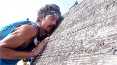 Scott Jurek na konci svého 3500 km dlouhého Appalačského trailu. Scott Jurek na konci svého 3500 km dlouhého Appalačského trailu.