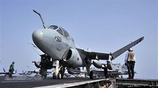 Nezamnitelný letoun amerického námonictva Northrop Grumman EA-6B Prowler pro...