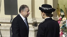PŘICHÁZÍ ŠÉF FIA. Prezident Mezinárodní automobilové federace Jean Todt míří do... PŘICHÁZÍ ŠÉF FIA. Prezident Mezinárodní automobilové federace Jean Todt míří do...