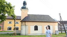 Jedním ze zdrojů nespokojenosti obyvatel Nedvězí, která vede k volání po... Jedním ze zdrojů nespokojenosti obyvatel Nedvězí, která vede k volání po...