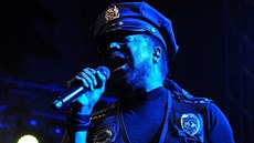 Village People a jejich převleky ve stylu idolů homosexuální komunity 80. let. Village People a jejich převleky ve stylu idolů homosexuální komunity 80. let.