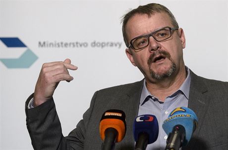 Ministr dopravy Dan ok kritizoval premiéra Bohuslava Sobotku kvli jeho...