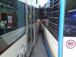 Nehoda autobusu a tramvaje v Ostrav-Porub. (30. ervence 2015)