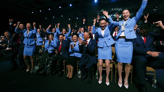 lenov nsk delegace slav, e Peking bude v roce 2022 hostit zimn olympidu.