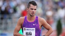 Ruská skokanka o tyi Jelena Isinbajevová po verdiktu IAAF mluvila o oku. "Nevím vlastní uím," utrousila. 